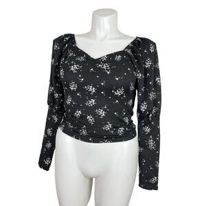 NEW Oak & Trellis black floral top M